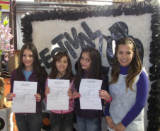 Colégio realizou festival de música com os alunos