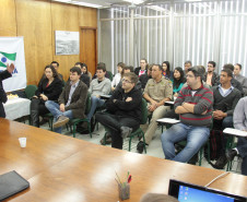 Vinte e seis profissionais iniciam seu trabalho na próxima semana. Proposta é dar maior agilidade nos processo de melhorias na infraestrutura das escolas. <br />
<br />
Veja mais fotos em: <a href=" http://www.flickr.com/photos/flavioarns/sets/72157634646651333/" target="_blank"> http://www.flickr.com/photos/flavioarns/</a>