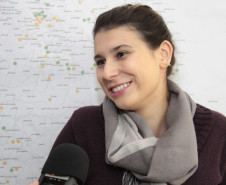 Vinte e seis profissionais iniciam seu trabalho na próxima semana. Proposta é dar maior agilidade nos processo de melhorias na infraestrutura das escolas. Na foto, a engenheira Aline Ferreira, que vai trabalhar na Regional de Educação de Toledo. <br />
<br />
Veja mais fotos em: <a href=" http://www.flickr.com/photos/flavioarns/sets/72157634646651333/" target="_blank"> http://www.flickr.com/photos/flavioarns/</a>