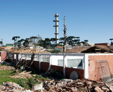 Colégio Estadual Yvone Pimentel recebe obras de reforma e ampliação. 16-07-13.  