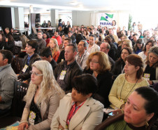 Tema foi discutido na abertura do Fórum Regional de Apoio à Formação e Qualificação Profissional, em Ponta Grossa, nesta quinta-feira (18). <br />
<br />
Veja mais fotos em: <a href=" http://www.flickr.com/photos/flavioarns/sets/72157634693340953/" target="_blank"> http://www.flickr.com/photos/flavioarns/ </a>