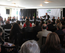 Tema foi discutido na abertura do Fórum Regional de Apoio à Formação e Qualificação Profissional, em Ponta Grossa, nesta quinta-feira (18). <br />
<br />
Veja mais fotos em: <a href=" http://www.flickr.com/photos/flavioarns/sets/72157634693340953/" target="_blank"> http://www.flickr.com/photos/flavioarns/ </a>