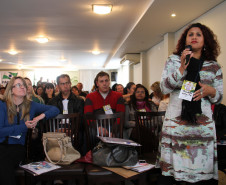 Tema foi discutido na abertura do Fórum Regional de Apoio à Formação e Qualificação Profissional, em Ponta Grossa, nesta quinta-feira (18). <br />
<br />
Veja mais fotos em: <a href=" http://www.flickr.com/photos/flavioarns/sets/72157634693340953/" target="_blank"> http://www.flickr.com/photos/flavioarns/ </a>