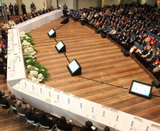 Programa Nacional de Acesso ao Ensino Técnico e Emprego (Pronatec) foi discutido em Fórum de Apoio à Formação realizado em Curitiba. <br />
<br />
Veja mais fotos em: <a href=" http://www.flickr.com/photos/flavioarns/sets/72157634778204071/" target="_blank"> http://www.flickr.com/photos/flavioarns/</a>