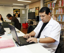 A partir deste semestre os professores das 2,2 mil escolas estaduais ganham mais tempo para preparar melhor as aulas dos 1,3 milhão de alunos.