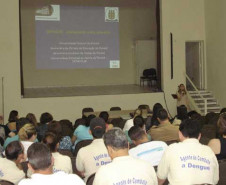 Curso é voltado para professores de Ciências e Biologia e trata sobre prevenção, controle e combate do mosquito transmissor da doença.