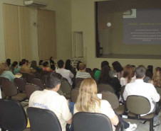 Curso é voltado para professores de Ciências e Biologia e trata sobre prevenção, controle e combate do mosquito transmissor da doença.