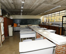 Colégio Estadual Loureiro Fernandes, no bairro Ahú, vai receber reformas e ampliação nos laboratórios de física, biologia e química.