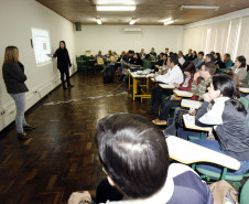 Curso de formação capacita para uso de lousa digital