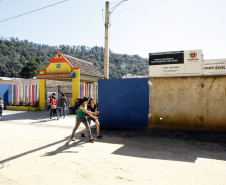 As obras na Escola São Francisco de Assis, em Tunas do Paraná, estão em fase de conclusão. Em menos de um mês, os 110 estudantes poderão usar o novo espaço. 