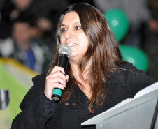 A superintendente de Educação da Secretaria de Educação do Estado, Eliane Rocha, que representou o vice-governador e secretário, Flávio Arns, também falou da importância de se registrar a história dos Jogos Escolares em uma obra para que a história não fique apenas na memória de quem participou