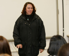 Colégio Estadual São Pedro Apóstolo com novos materiais para o curso de enfermagem e o novo curso de técnico de Farmacia, na foto a diretora Giovana Marchiori. 12-08-13.