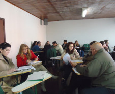 Professores de Língua Portuguesa e Matemática vão participar de formações continuadas até dezembro nos 32 Núcleos Regionais de Educação.