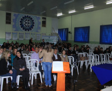 Professores e técnicos dos 32 Núcleos Regionais de Educação passaram por treinamento em Guarapuava. Ação é uma parceria com o Instituto Ambiental do Paraná.