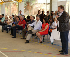 Foi assinada a ordem de serviço para as reformas que vão beneficiar mais de 1,6 mil alunos das duas escolas, além de toda a comunidade escolar.<br />
<br />
Veja mais fotos em: <a href="http://www.flickr.com/photos/flavioarns/sets/72157635206025318/" target="_blank"> http://www.flickr.com/photos/flavioarns</a>