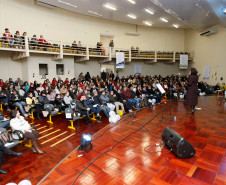 Caravana da Poesia em Pato Branco na Faculdade de Pato Branco - FADEP. 27-08-13.  