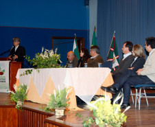 Educando com a horta escolar e a gastronomia no Paraná, reunião no auditório do Colégio Militar do Paraná. 03-09-13.  