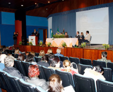 Educando com a horta escolar e a gastronomia no Paraná, reunião no auditório do Colégio Militar do Paraná. 03-09-13.  