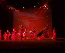 O evento contou com a participação dos alunos e professores das escolas estaduais de toda a região e foi dividido em danças folclóricas e de salão.