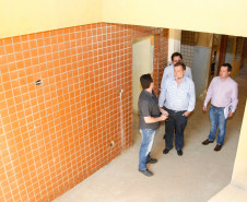Vice Governador e secretário da educação Flávio Arns visita escolas e colégios no municipio de Almirante Tamandaré, Colégio Estadual Ambrosio Bini. 12-09-13.