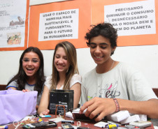 Mostra cultural reúne centenas de pessoas