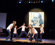 Esta semana foi a vez de Toledo receber a Caravana da Poesia que, neste ano, homenageia o centenário de nascimento de Vinícius de Moraes.