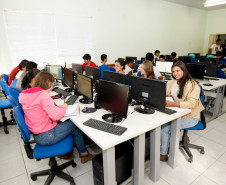 Arapoti - 29-08-13 - Centro Estadual de Educação Profissional de Arapoti, Colégio Agrícola, laboratório de informática. 