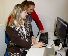 Colégio Estadual de Iporã, na foto as professoras Eunice Terezinha Faccin e Veranice Celestino da Silva. 17-09-13. Foto: Hedeson Alves