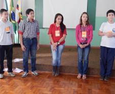 Eventos servem para definir delegação que representa o Paraná na 4ª Conferência Nacional Infantojuvenil pelo Meio Ambiente, Brasília. Atividades do NRE de Apucarana.
