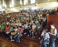 Eventos servem para definir delegação que representa o Paraná na 4ª Conferência Nacional Infantojuvenil pelo Meio Ambiente, Brasília. Atividades do NRE de Jacarezinho.