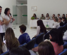 Eventos servem para definir delegação que representa o Paraná na 4ª Conferência Nacional Infantojuvenil pelo Meio Ambiente, Brasília. Atividades do NRE de Umuarama.