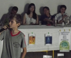Eventos servem para definir delegação que representa o Paraná na 4ª Conferência Nacional Infantojuvenil pelo Meio Ambiente, Brasília. Atividades do NRE de Umuarama.
