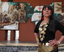 Durante três dias, profissionais da educação, membros de associações e movimentos ciganos estarão reunidos na Fundação Cultural de Curitiba para discutir a construção da Proposta Pedagógica de alfabetização para ciganos.<br />
<br />
Veja mais fotos em: <a href=" http://www.flickr.com/photos/flavioarns/sets/72157635924322876/" target="_blank"> http://www.flickr.com/photos/flavioarns/</a>