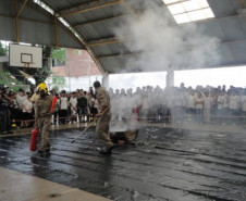 Defesa Civil realiza treinamento em colégio de Maringá