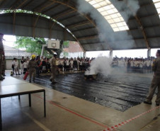 Defesa Civil realiza treinamento em colégio de Maringá