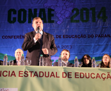 O objetivo é discutir emendas ao documento referência da Conferência Nacional de Educação (CONAE), que será definido no ano que vem, em Brasília.<br />
<br />
Veja mais fotos em: <a href=" http://www.flickr.com/photos/flavioarns/sets/72157635848374146/" target="_blank"> http://www.flickr.com/photos/flavioarns </a>