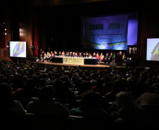 O objetivo é discutir emendas ao documento referência da Conferência Nacional de Educação (CONAE), que será definido no ano que vem, em Brasília.<br />
<br />
Veja mais fotos em: <a href=" http://www.flickr.com/photos/flavioarns/sets/72157635848374146/" target="_blank"> http://www.flickr.com/photos/flavioarns </a>