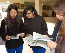 Vida e obra do professor paranaense Germano Bayer e a história do Colégio Estadual do Paraná (CEP) são apresentadas na mostra.