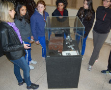Vida e obra do professor paranaense Germano Bayer e a história do Colégio Estadual do Paraná (CEP) são apresentadas na mostra.