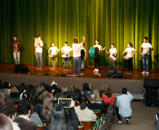 Apresentação da fanfarra no Centro Cultural de Umuarama da Caravana da Poesia. 18-09-13.