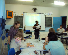 Na Escola Estadual Professor Augusto Bahls, que atende quase 300 alunos do ensino fundamental, já aconteceram as reuniões de apresentação do PAD com os professores, pedagogos e funcionários. “A receptividade foi muito boa. O PAD veio para fortalecer o trabalho que já estávamos realizando. As visitas da equipe do Núcleo Regional (Apucarana) só reforçam a importância dessa iniciativa para melhorar o nosso trabalho”, comentou a diretora Eunice de Castro.
