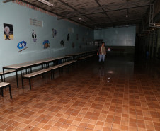 A liberação dos recursos foi anunciada no final da tarde de quinta-feira (3), após o secretário Flávio Arns visitar o Colégio Estadual Amâncio Moro, em Corbélia.<br />
<br />
Veja mais fotos em: <a href=" http://www.flickr.com/photos/flavioarns/sets/72157636173402446/" target="_blank"> http://www.flickr.com/photos/flavioarns </a>