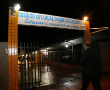 A liberação dos recursos foi anunciada no final da tarde de quinta-feira (3), após o secretário Flávio Arns visitar Colégio Estadual Duque de Caxias em Corbélia. <br />
<br />
Veja mais fotos em: <a href=" http://www.flickr.com/photos/flavioarns/sets/72157636173877876/" target="_blank"> http://www.flickr.com/photos/flavioarns </a>