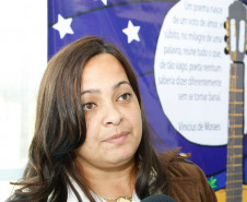 Caravana da poesia em Londrina, na foto Fernanda Soares Nogueira. 08-10-13. 