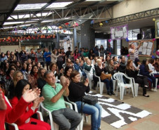 As apresentações dos alunos do Colégio Estadual Narciso Mendes, em Curitiba, aconteceram nesta quinta-feira (10) e além de estimular o conhecimento, o evento também permitiu uma maior confraternização entre os participantes.