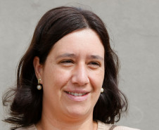 Colégio Estadual José Antonio Chiarelli, que será inaugurado no inicio de 2014, Joselaine Cristina dos Reis terá sua filha estudando no colégio. 10-10-13.  