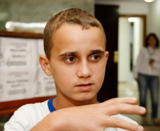 Etapa Estadual da quarta Conferência Nacional Infanto Juvenil pelo meio ambiente no hotel Caravelle, na foto o aluno Pedro Henrique dos Santos. 16-10-13.