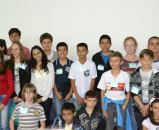 A Secretaria de Estado da Educação divulgou nessa sexta-feira (18) os alunos que representarão o Paraná da 4ª Conferência Nacional Infantojuvenil pelo Meio Ambiente, que acontece de 23 a 28 de novembro em Brasília, no Distrito Federal. O evento também selecionou os quatro projetos que serão apresentados na etapa nacional.
