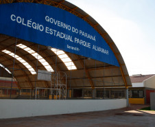 Cidade de Sarandi, novo Colégio Estadual Parque Alvamar, que será inaugurado no início do ano letivo de 2014. 09-10-13.