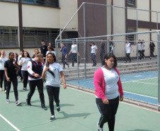 1,2 mil alunos do Colégio Pedro Macedo, em Curitiba, participaram de atividade da Brigada Escolar, coordenada pela Defesa Civil e Corpo de Bombeiros